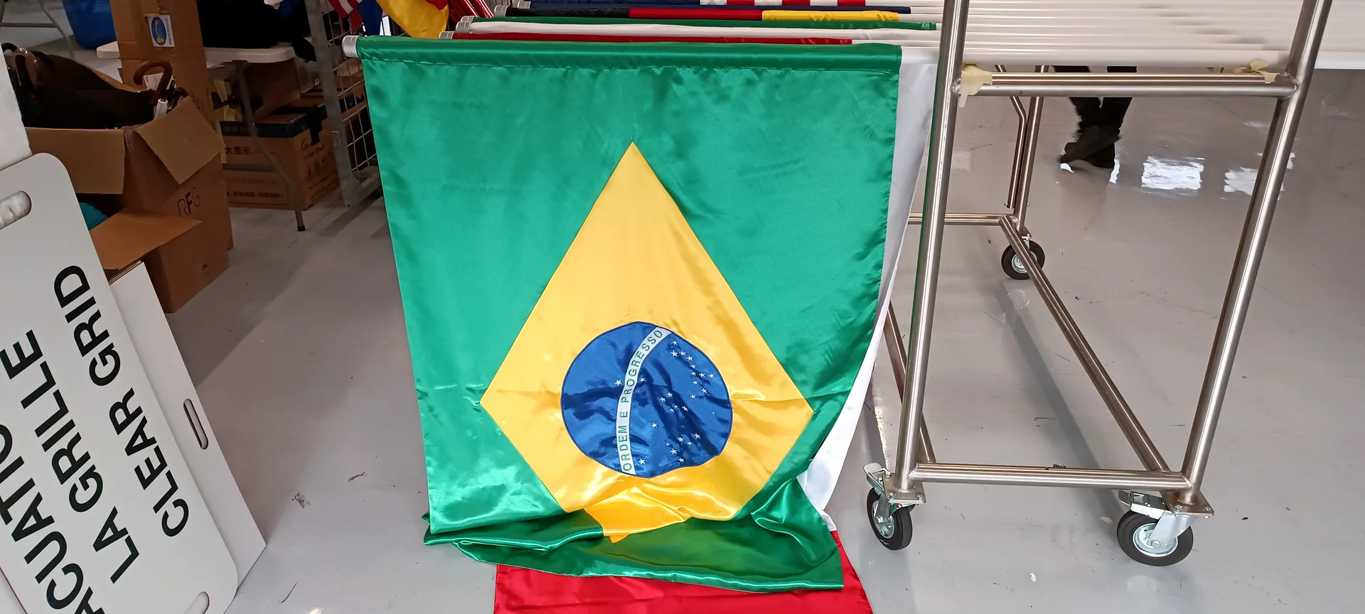 A Gran Turismo forgatásához készített nagyméretű hímzett brazil zászló.